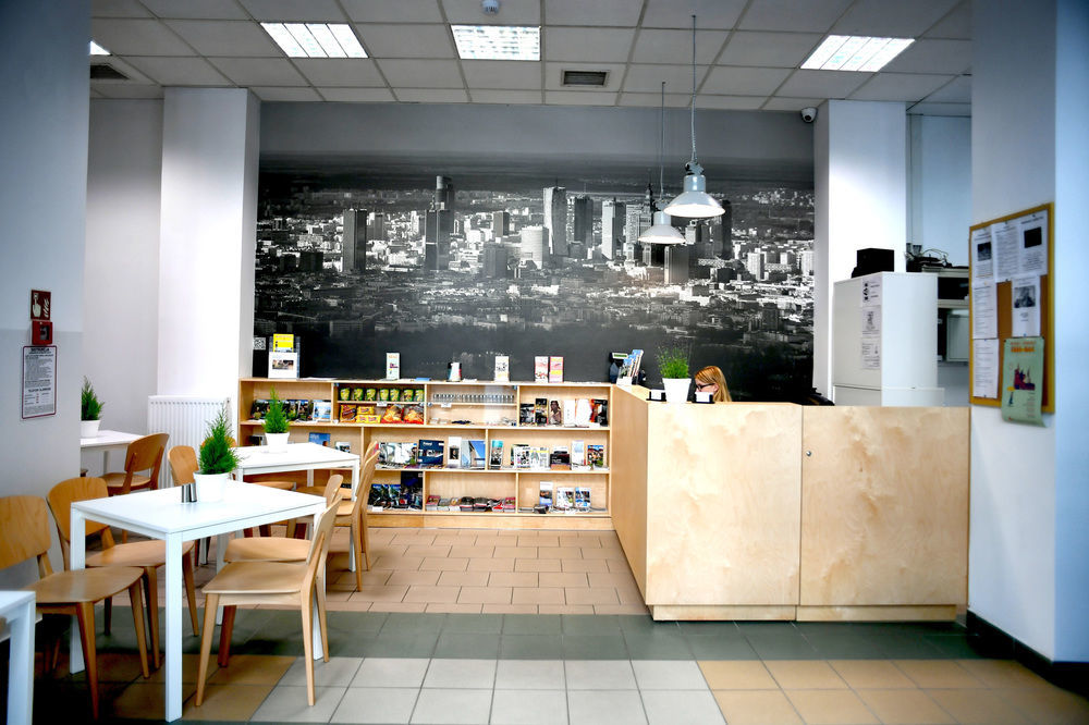 Hostal Centrum Private & Dorms *